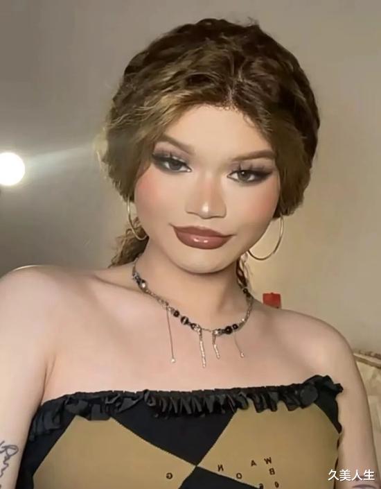 明星素颜 十级美颜加滤镜 但我和素颜和解了