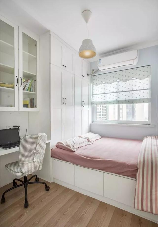 小户型这样装榻榻米+书桌柜，次卧多出10㎡，一房顶三房用！