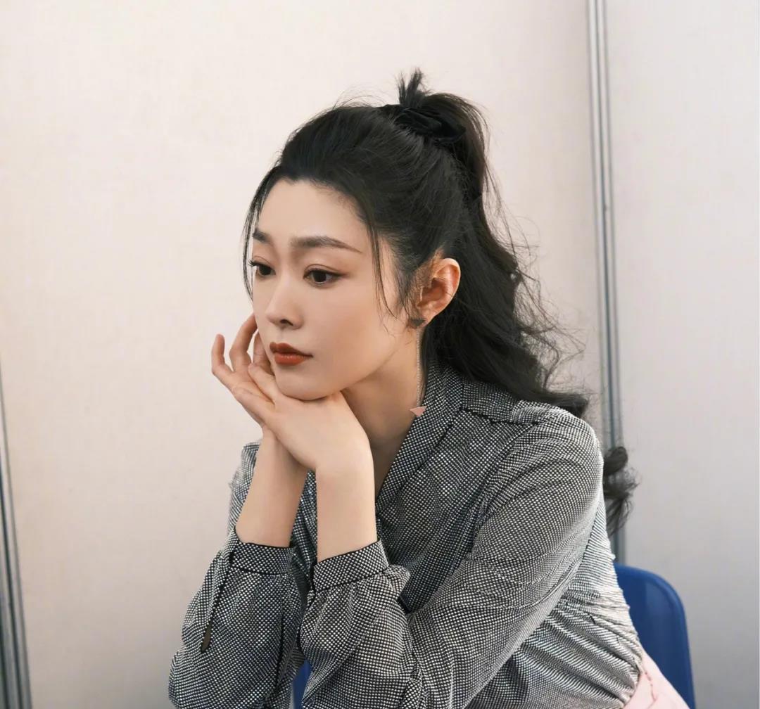 宋轶|龚俊抢李现资源？《左肩有你》要上了？宋轶拒演《庆余年》？