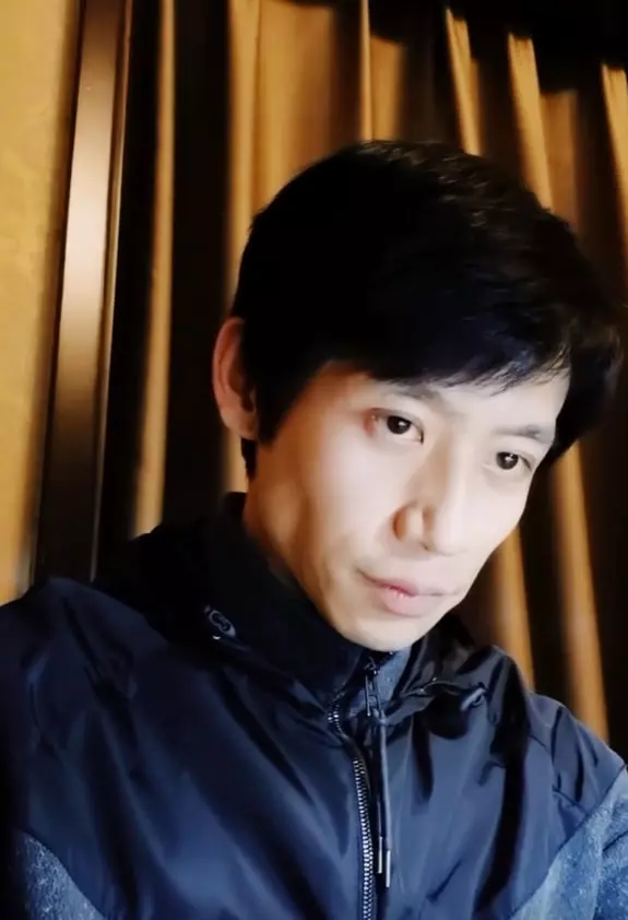 黄晓明|越瘦越难看的男明星:罗云熙幻灭,黄晓明泯然众人,张若昀变寡相