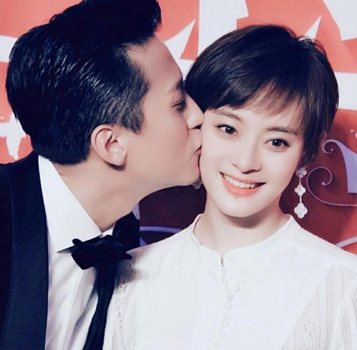 邓超管老婆叫长官，睡觉都梦到被孙俪训斥减肥，难怪身体年龄才27