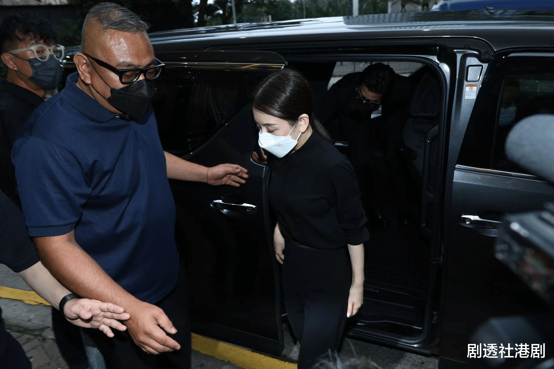 郭富城|郭富城经理人父亲上月离世享寿百龄，天王携太太女儿致哀场面混乱