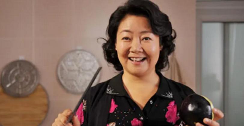 萨日娜|结婚只花了258,老公当家庭煮夫,萨日娜在外打拼,一家4口很幸福