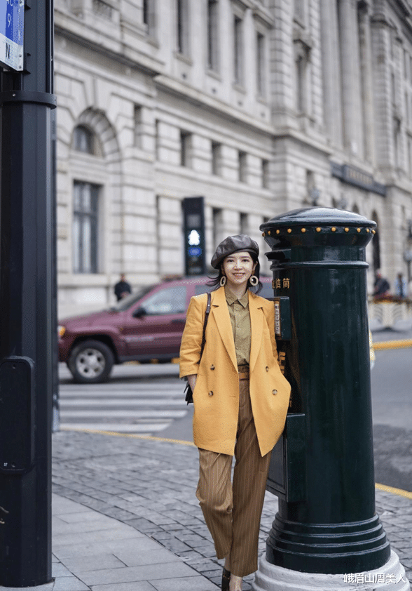 美容师 ?提醒你：千万不要小瞧贝蕾帽，戴上洋气又减龄，三木母女都爱了