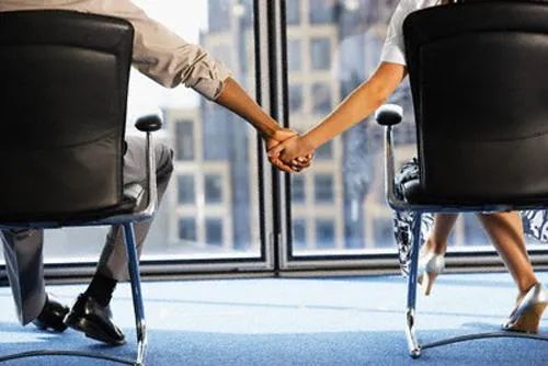 |国外什么职业出轨率最高?水管工真的太受欢迎