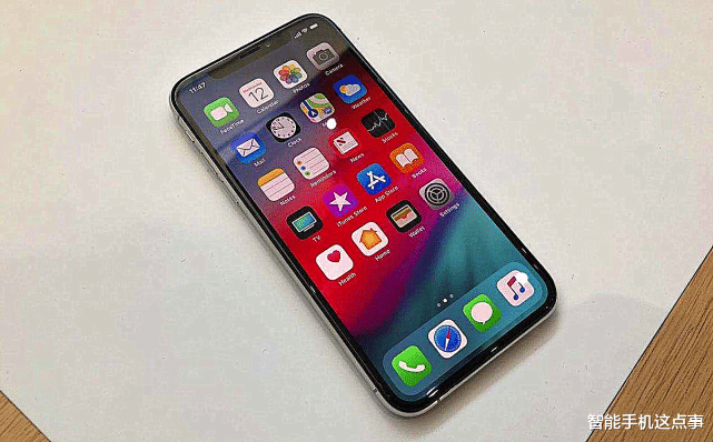iPhone|四部比较“失败”的iPhone手机,你踩过哪个坑?