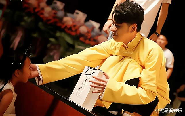 张云雷|难管的人都给了八队,德云社九个演出队为什么老郭偏偏选张云雷?