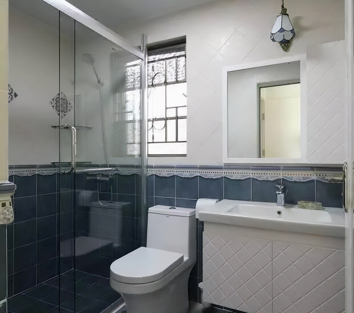 刚入住不久的新房，简单装修还是有点空，留着日后慢慢填满吧