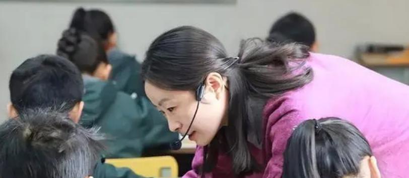 招聘|“江苏40万招聘中学教师”风向反转,网友倒戈:人家私企愿意给