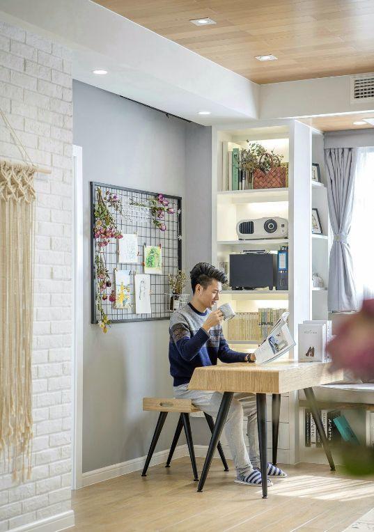 老婆硬要把地板贴天花板,菜碟挂墙上,完工后我愣了,谁见过