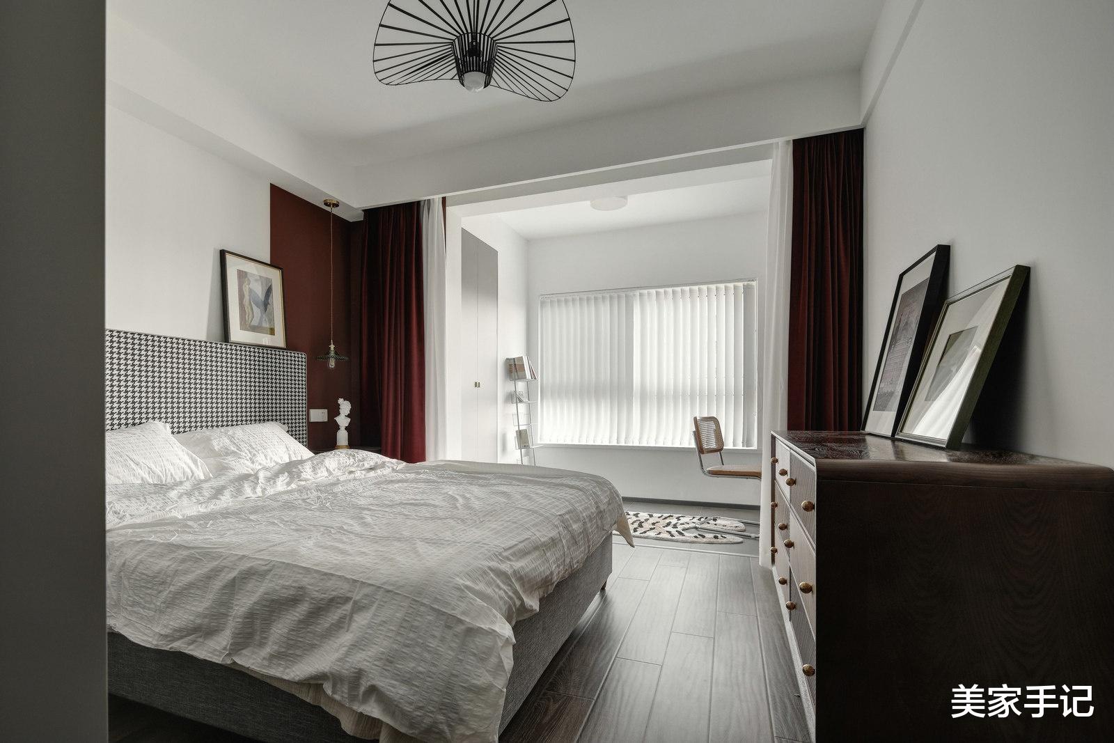 南京发现一户人家的装修，效果那叫一个高级，拍照给大伙瞅瞅，超羡慕