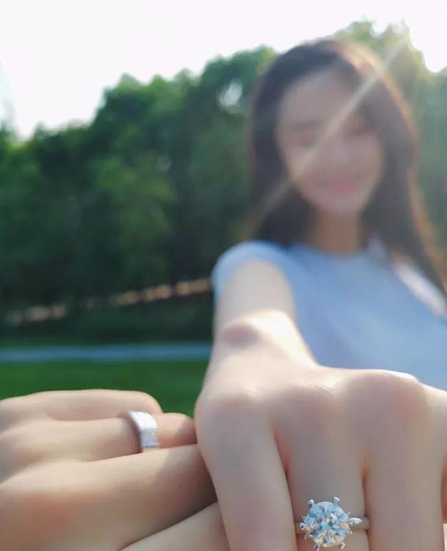 张馨予|张馨予的后花园火了:4年前嫁对了人,她终于活成了人人羡慕的小仙女