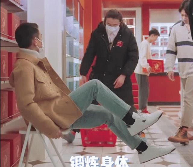 张艺兴|老年男星太自律,71岁张艺谋每天跑五公里,66岁张丰毅坚持打篮球