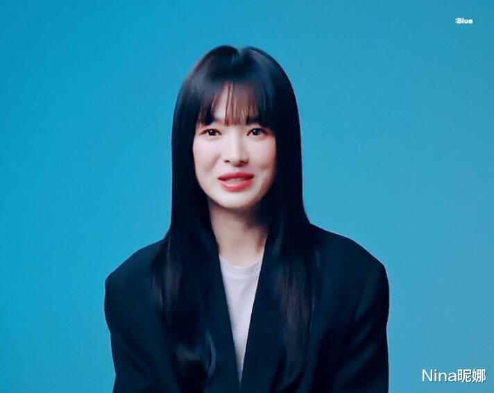 西装 宋慧乔新发型像“整容”！穿西装留空气刘海，41岁看着像小老太灵气全无