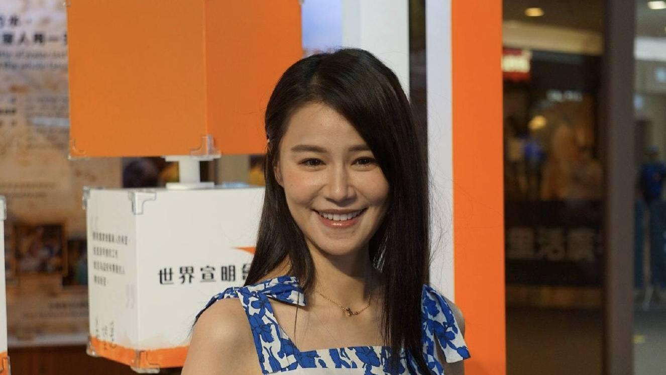 黄翠如|TVB花旦计划到非洲造人！拍节目遭榴莲砸伤，身上20多处瘀伤