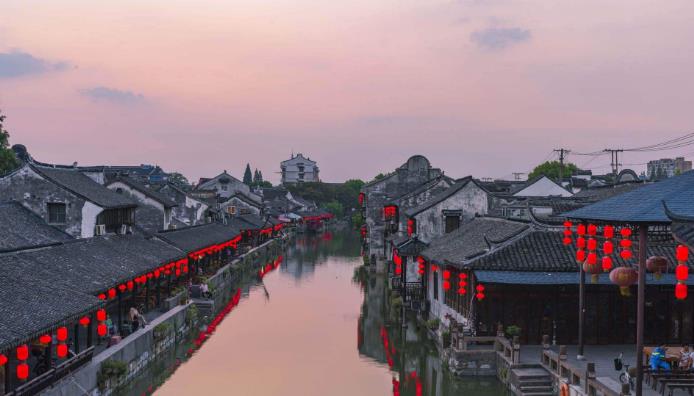 古镇|上海一古镇，元朝正式建镇，藏有古石桥39座，84条巷弄，29处街坊