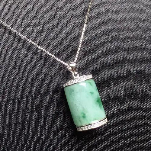 翡翠|山路难行日易斜,烟村霜树欲栖鸦,翡翠路路通的寓意你都知道吗?