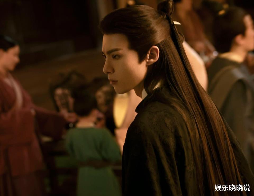 王鹤棣|王鹤棣《浮图缘》帅出新高度，看到女主后，网友：怎么哪儿都有你