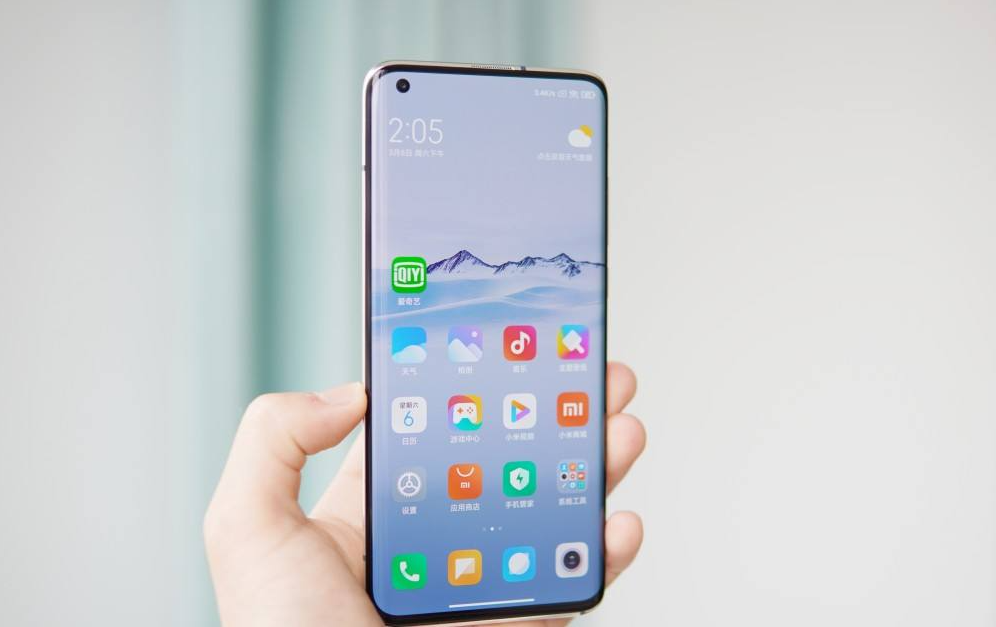 小米科技|一亿像素+高刷曲面屏，顶配旗舰跌至2379元，更亲民了
