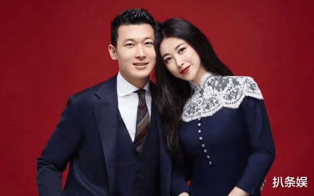 朱珠|朱珠和老公王昀佳合拍甜蜜大片，夫妻俩牵手搂抱，郎才女貌好般配