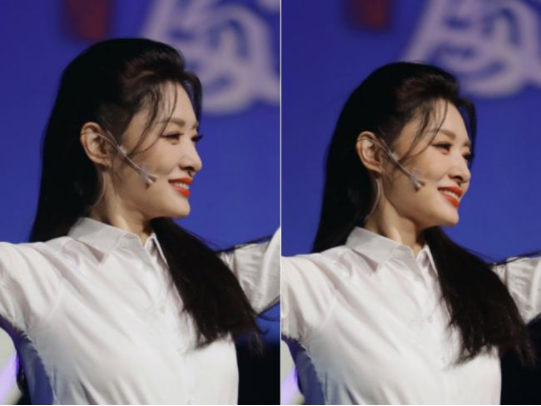 周涛|周涛录制春晚获众粉丝追捧!手持台词本牵助理手,男粉大喊太漂亮