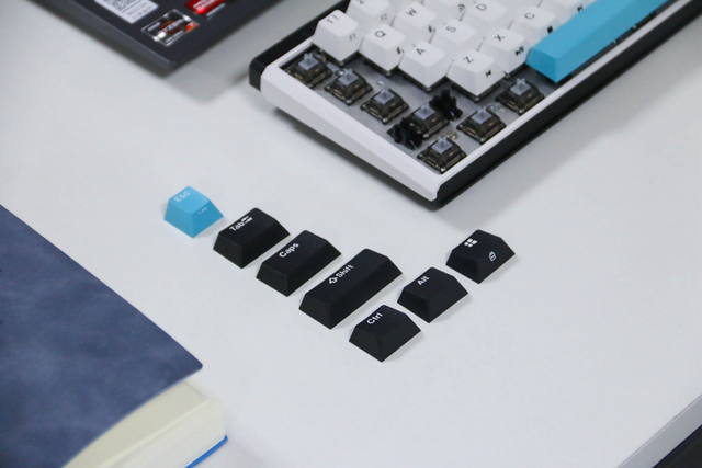 意法半导体|杜伽K330w Plus体验：三模连接，全键热插拔，满足你的客制化