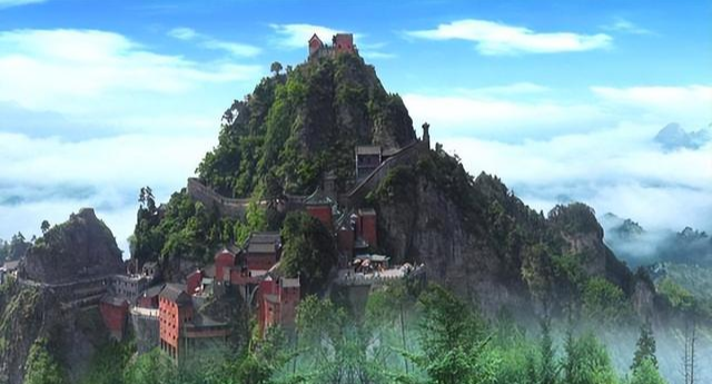 露营|想爬都爬不起了，国内出了名“宰人”的3座山