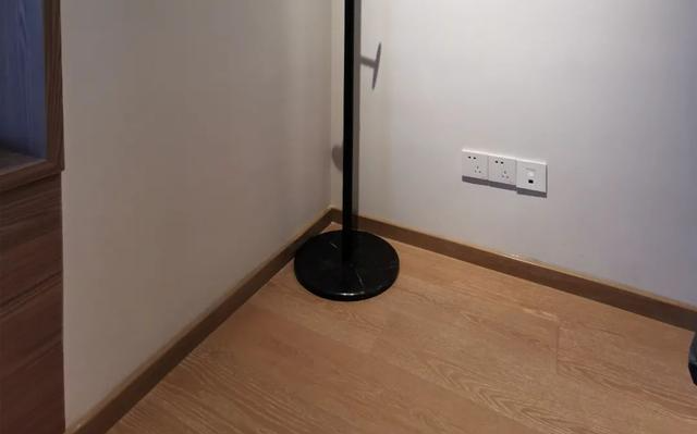 踢脚线一般多高，采用什么材质？