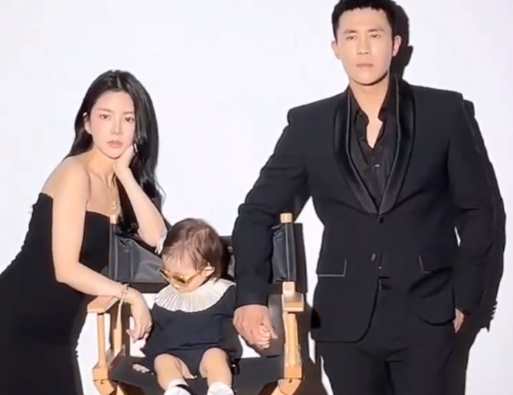 霍思燕|杜淳晒全家福，娇妻身材火辣秀曲线，却被网友质疑