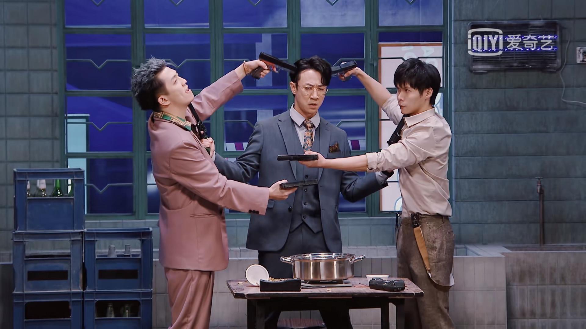 女孩|一年一度喜剧大赛2: 冠军相也“翻车”，《饭局往事》冒犯饭圈女孩