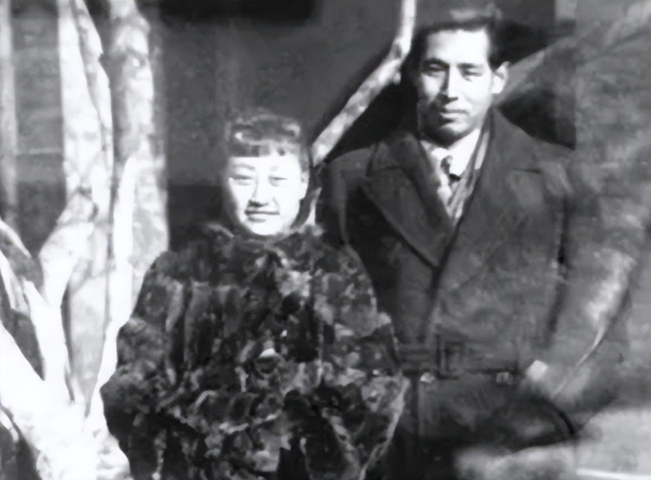 卧底夫妻假戏成真,妻子牺牲后丈夫不再娶,7年后“亡妻”找上门