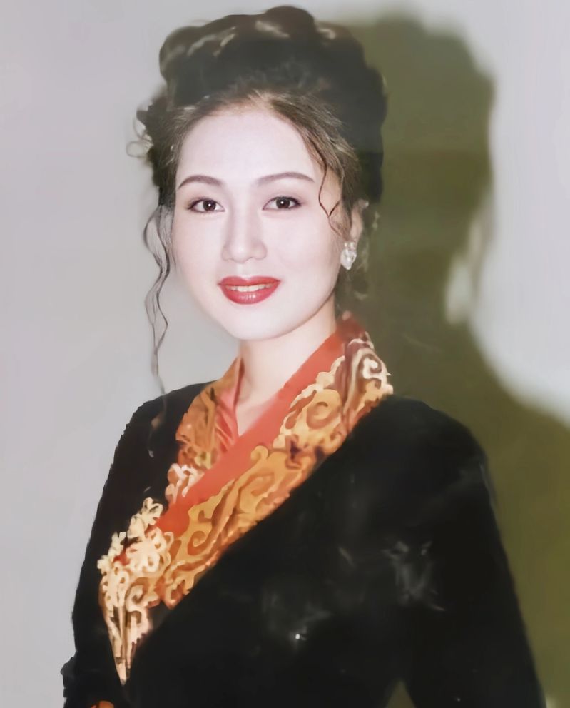 马兰|马兰：嫁大16岁作家余秋雨，相伴30年，如今60岁无儿无女也幸福