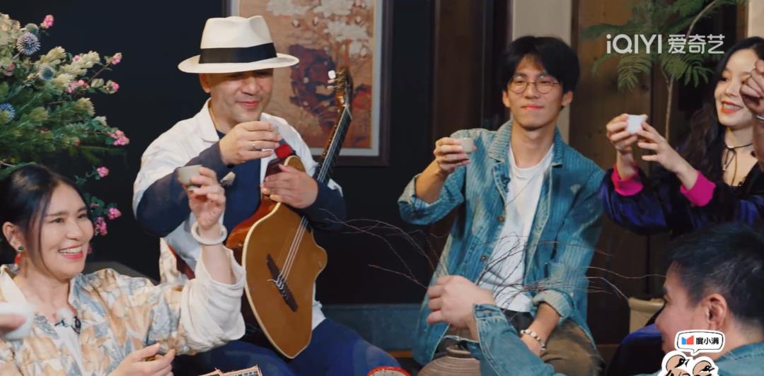 民谣|张亚东哽咽、李宇春、老狼飙泪，内地民谣人28年等来首档专属音综