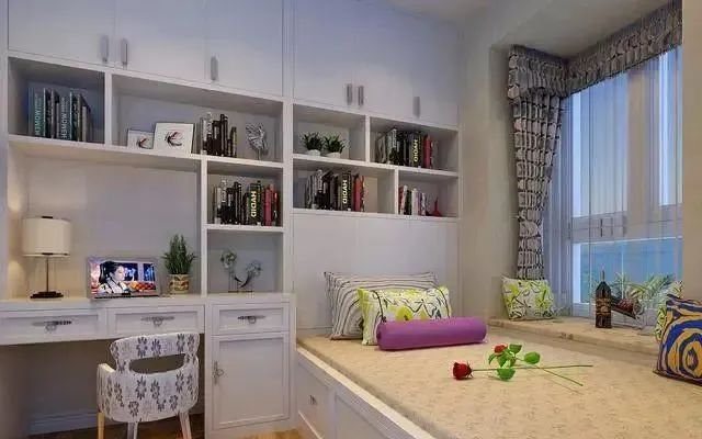 老公坚持把次卧装成榻榻米,没想到装完真漂亮,全家一致夸赞!