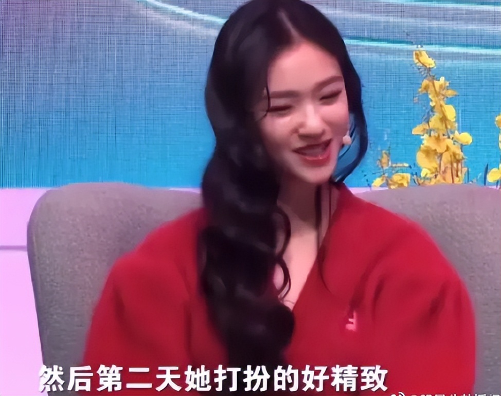 刘亦菲|刘亦菲太土豪了吧,梦华录杀青时,她竟送了剧组每人一件LV的礼物