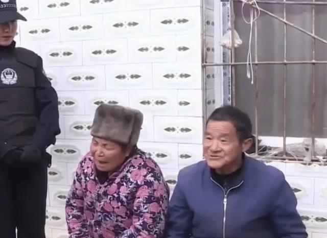 为了霸占120万车祸赔偿款,前妻联手现任,一起把公婆送进监狱!