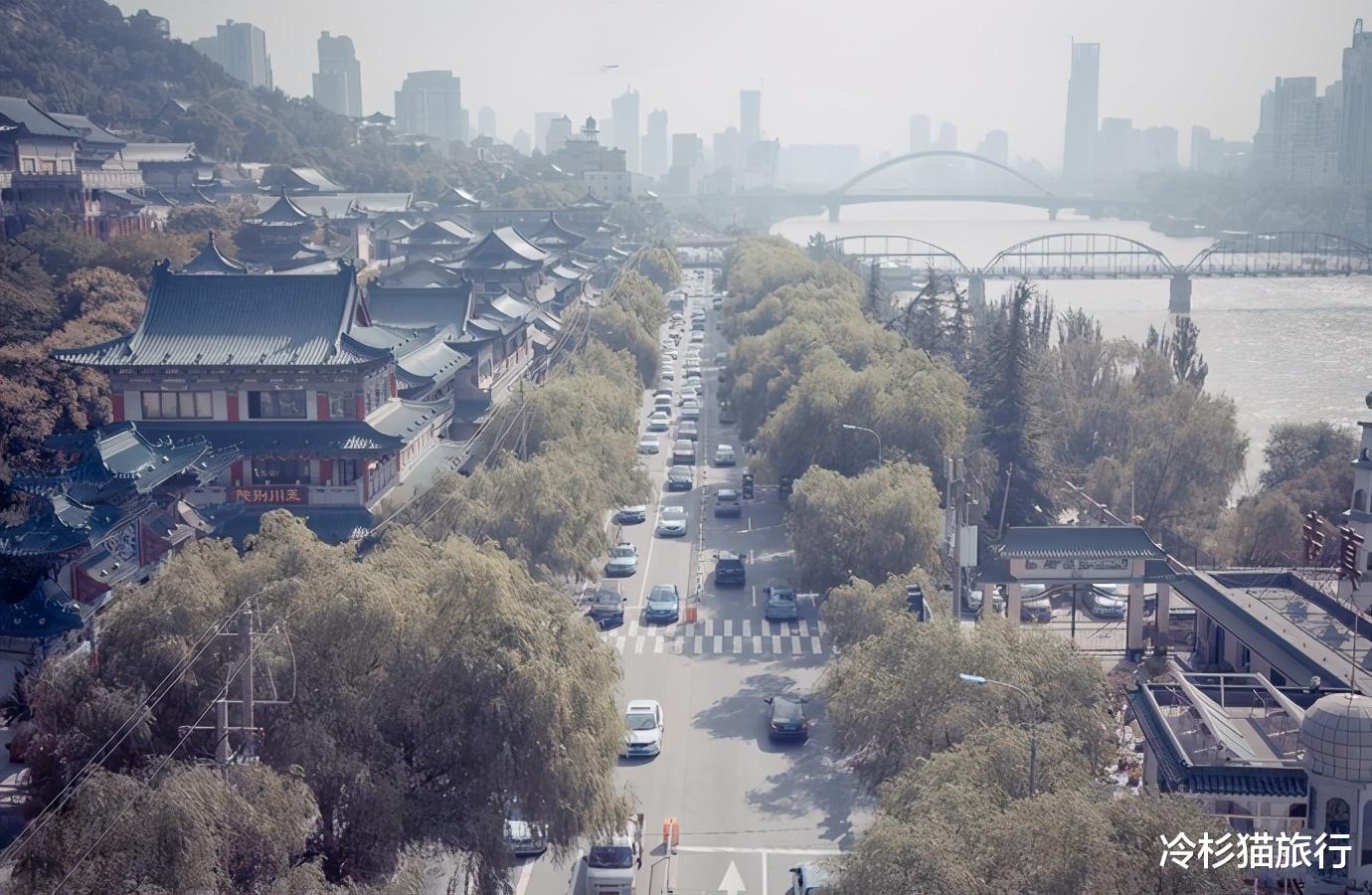 |适合春末初夏季节自驾的三大线路，几乎包揽了国内此时所有美景
