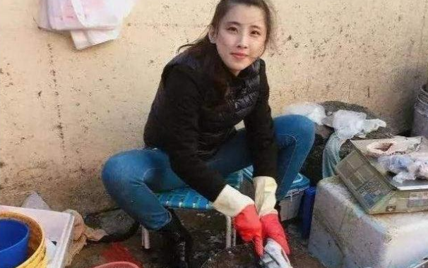 王祖贤|卖鱼妹神似王祖贤走红,已婚有两个孩子,不想蹭热度只想踏实做人