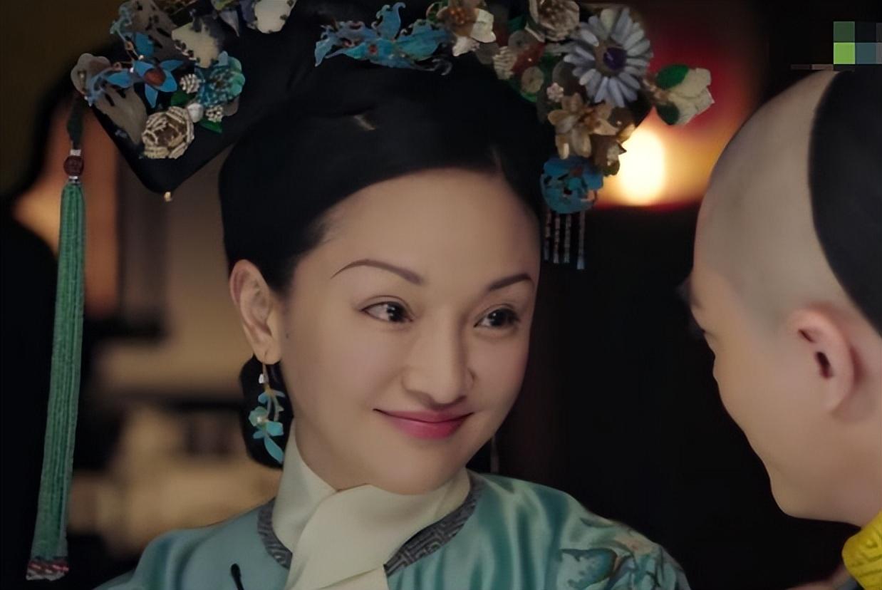 章子怡|这7位女星别再“强行扮嫩”了，脸上褶子藏不住，61岁还在演少女