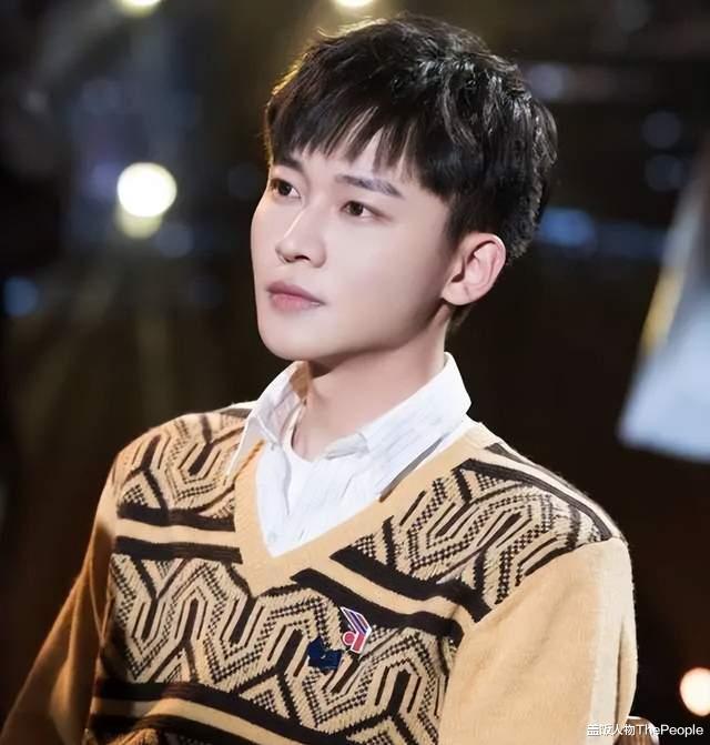 刘奕君|“叔圈顶流”刘奕君：疑拒大宋佳被封杀，45岁走红后儿子又成心病