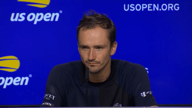 梅德韦杰夫盛赞吴易昺: 练好发球有望冲击世界前20