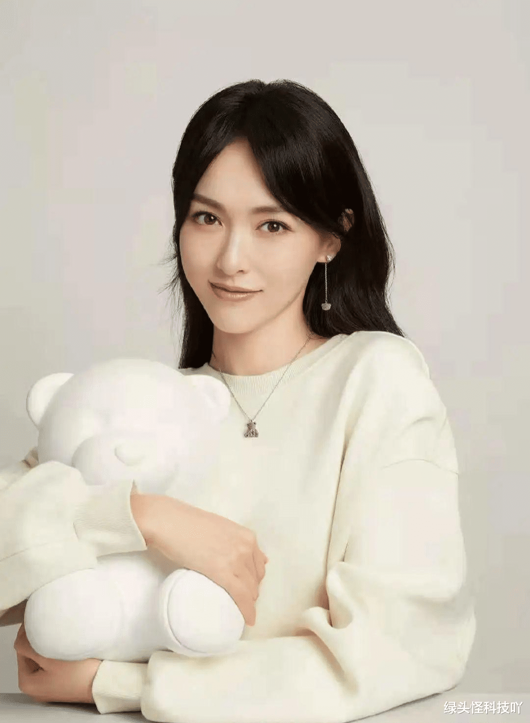 王鹤棣|热巴高调代言辱华品牌，娱乐圈的“软骨头”们，什么时候能站起来