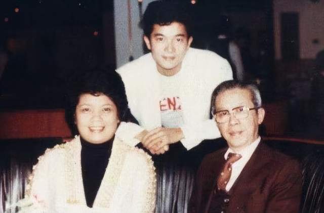 赵丽颖|陈百强母亲肺癌病逝于内地医院,享年85岁,身边只有干女儿跟保姆