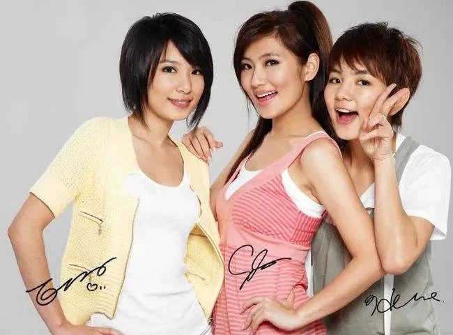 Selina|Selina离婚5年后首次官宣恋情：下一个10年我有他！