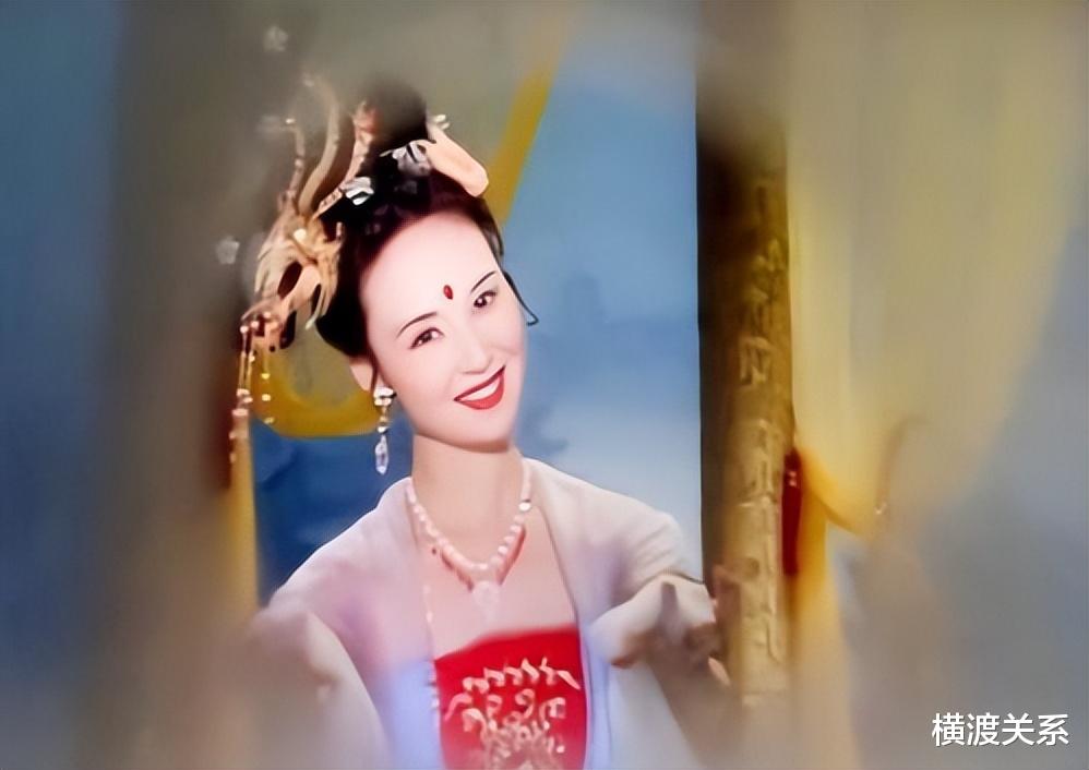 林志玲|同样是“嫦娥”,把邱佩宁,颜丹晨,热巴放在一起,差距一目了然