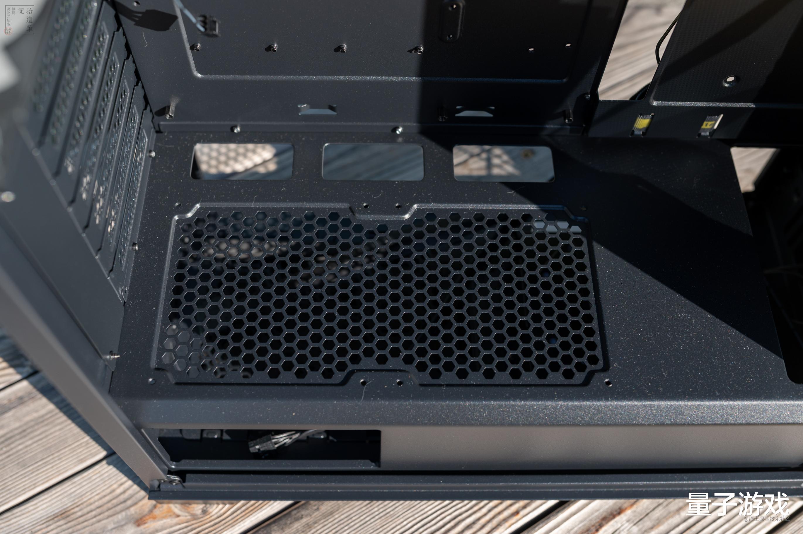 机箱|扩展充裕散热稳定的机箱，更能充分发挥主机性能