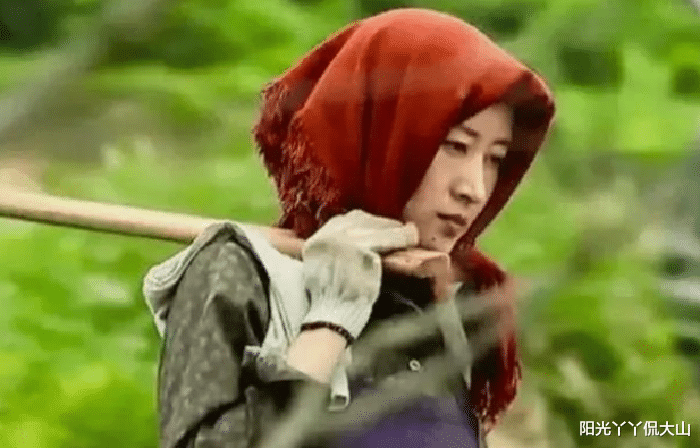 安杰|父母爱情：被江德福无情驱赶的夏老师，或许才是葛美霞的真爱！