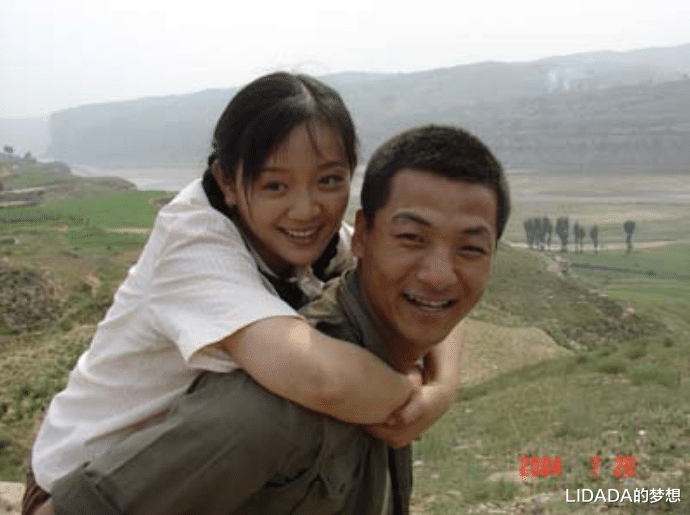 齐奎|知名演员国丽娜：嫁初恋老公齐奎，恩爱二十多年生两子，幸福美满