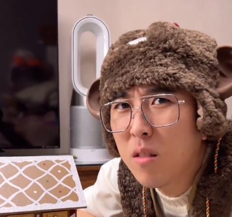 整容|千万网红夫妇官宣“离婚”,从校服到婚纱,却败给了一场“整容”