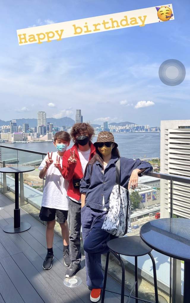 张柏芝|张柏芝15岁大儿子近照曝光,五官与谢霆锋差距大!